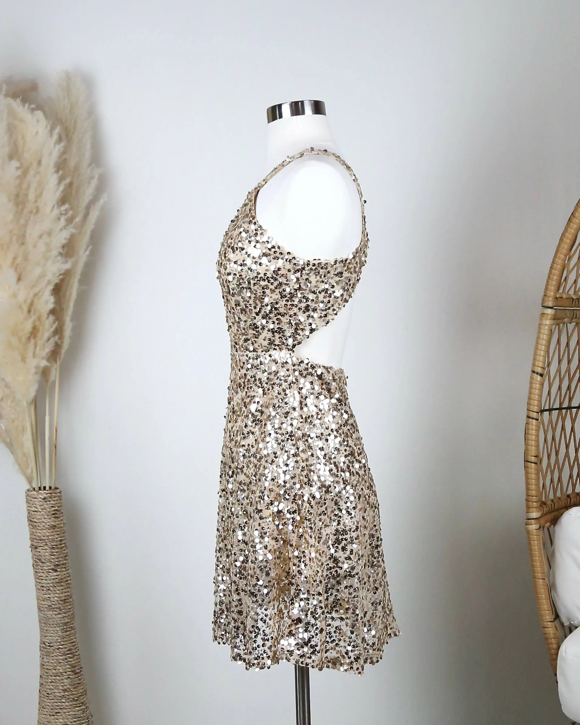 Bedazzling Sparkly Sequin Mini Dress in Gold