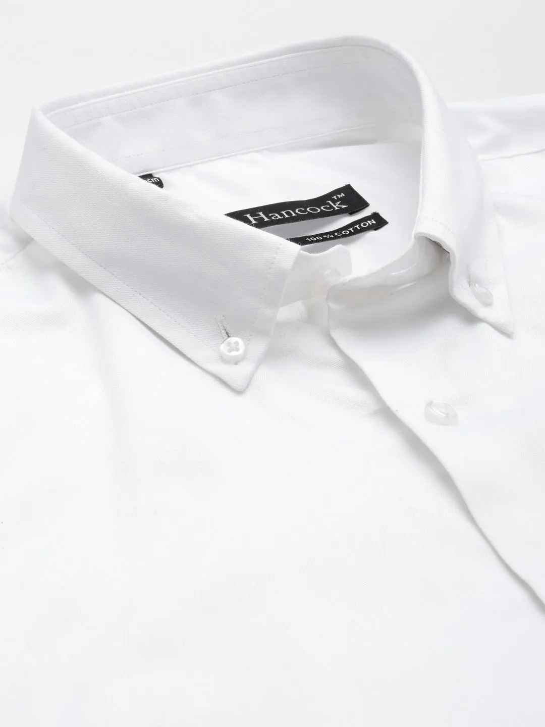 Men White Solid Button Down Collar Welted Pocket Pure Cotton Slim Fit Formal Shirt