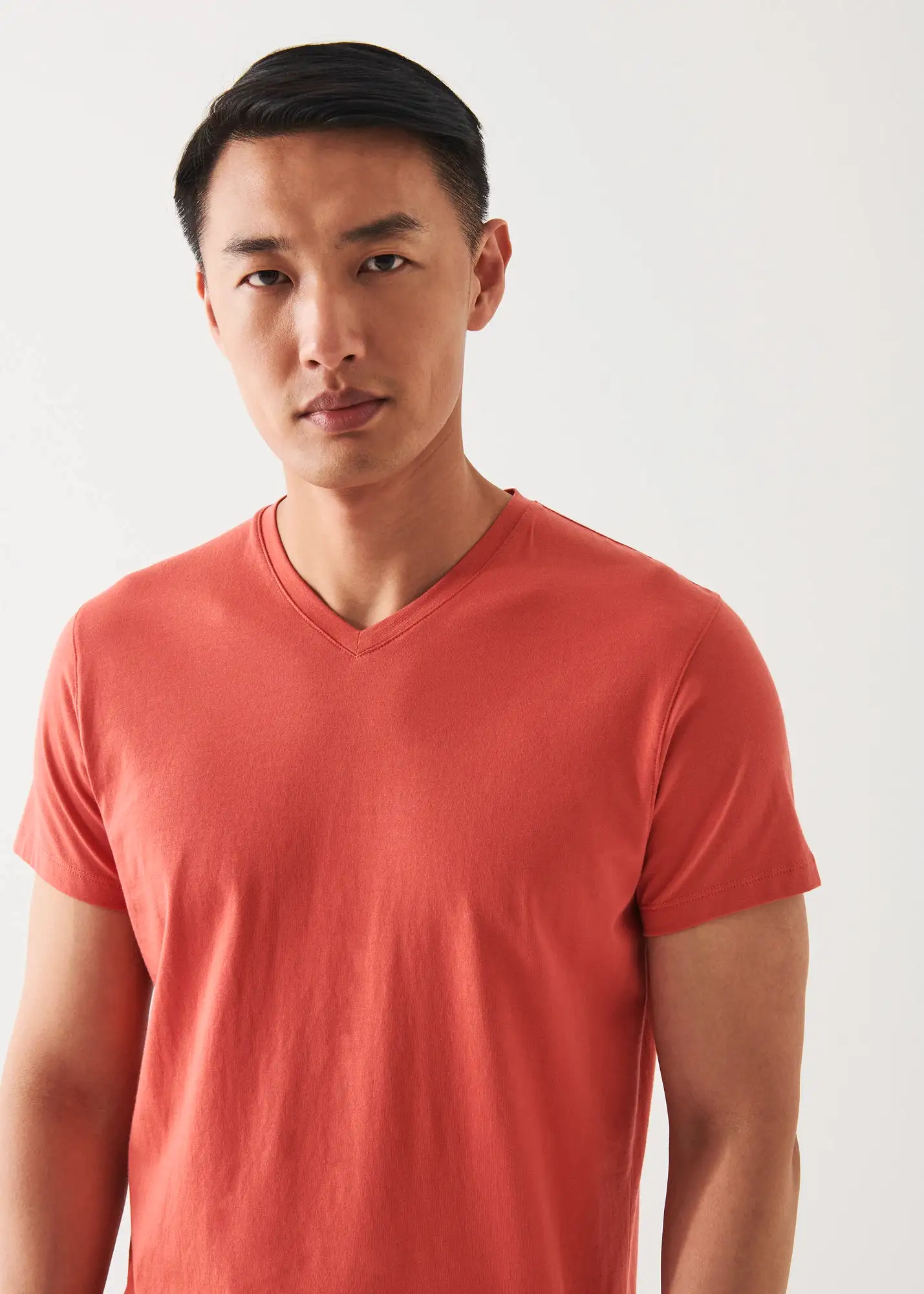 PIMA COTTON STRETCH V-NECK T-SHIRT