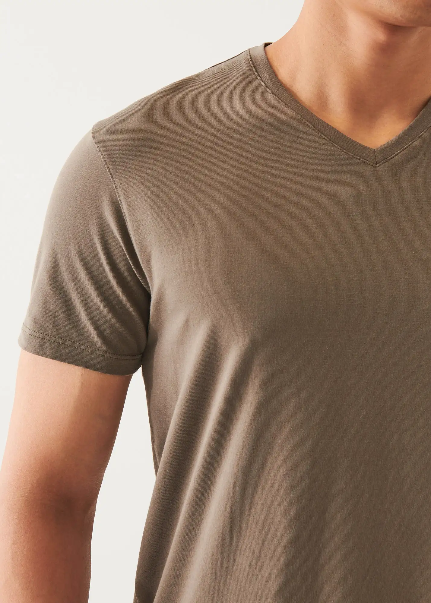 PIMA COTTON STRETCH V-NECK T-SHIRT