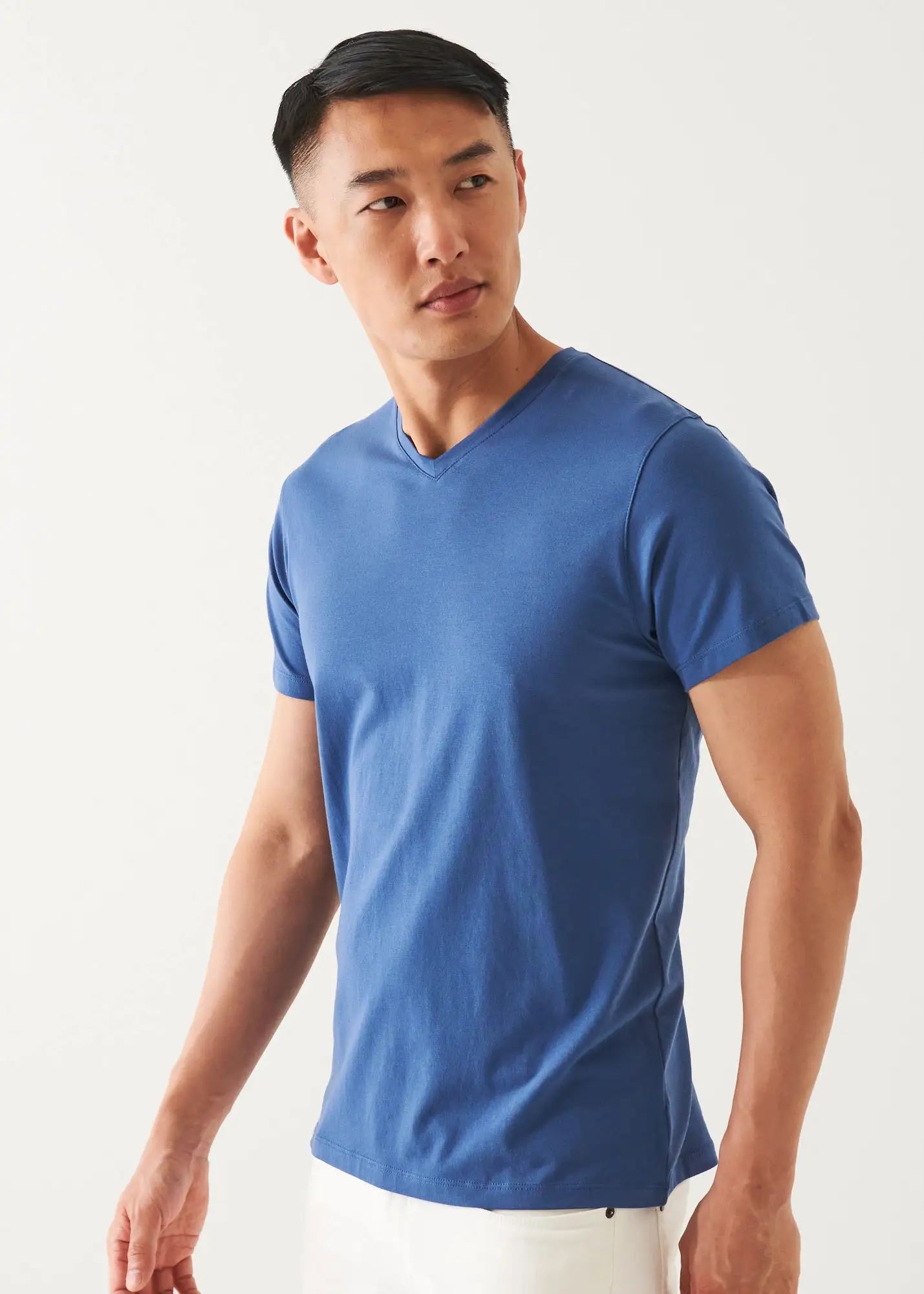 PIMA COTTON STRETCH V-NECK T-SHIRT