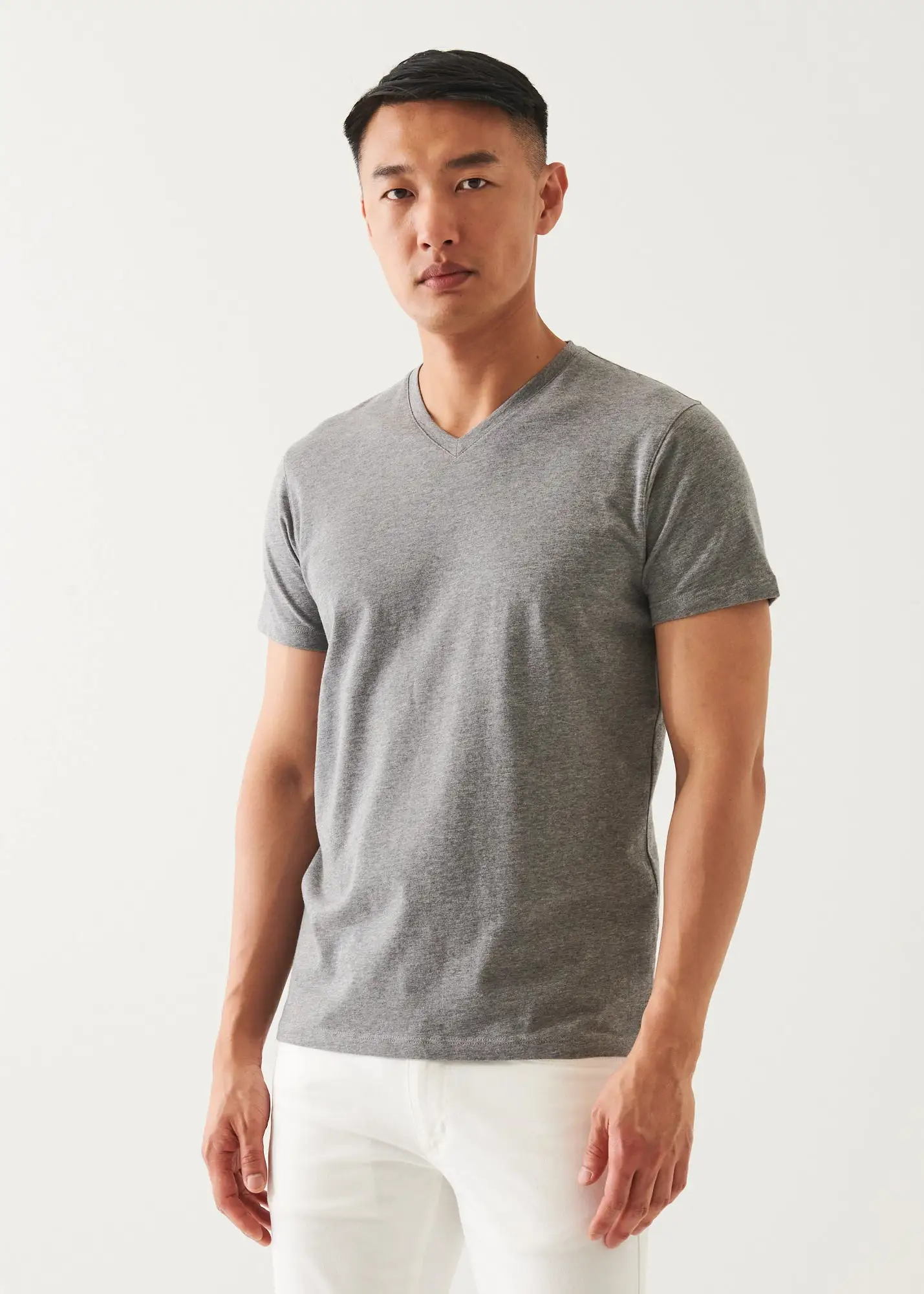 PIMA COTTON STRETCH V-NECK T-SHIRT