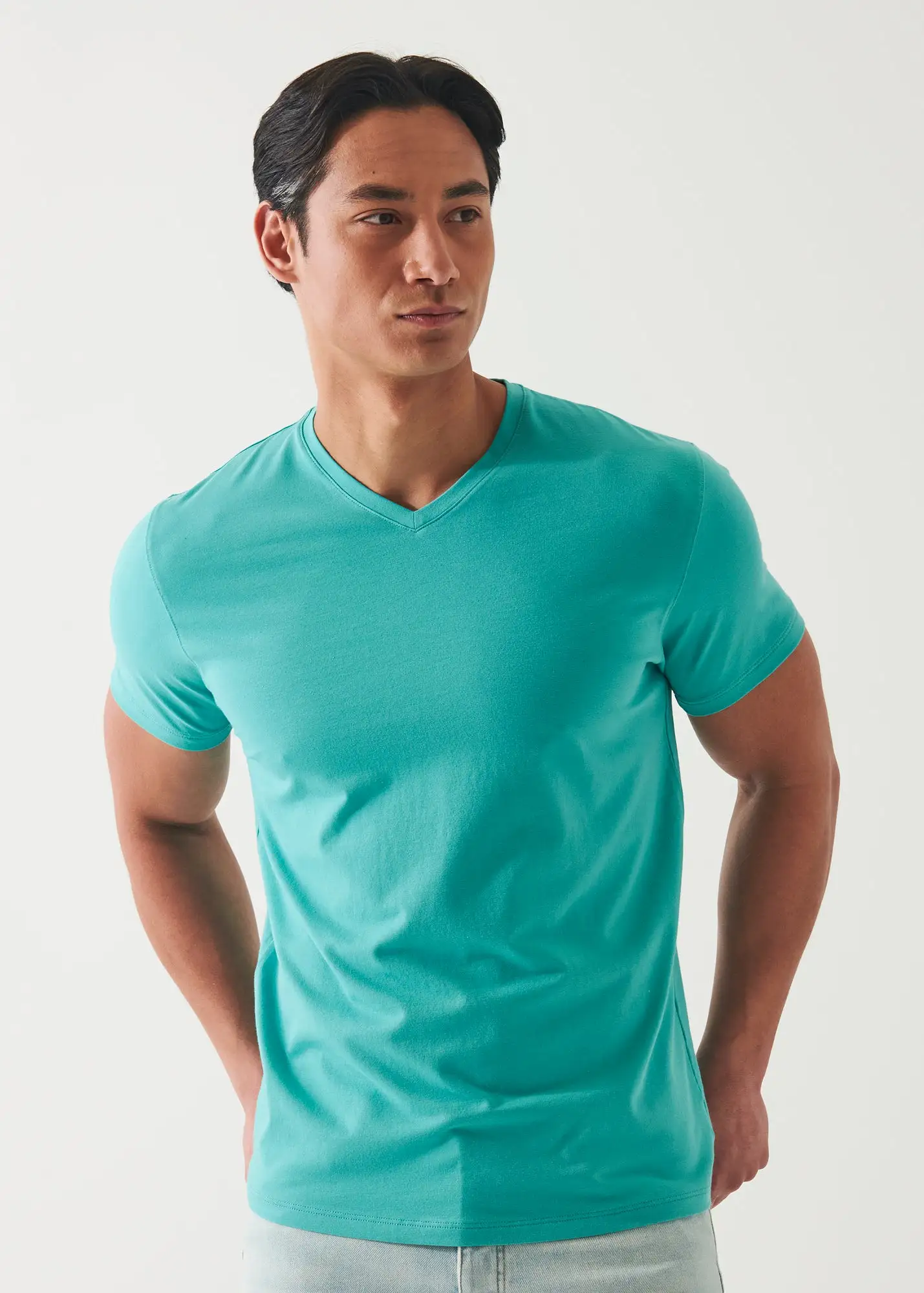 PIMA COTTON STRETCH V-NECK T-SHIRT