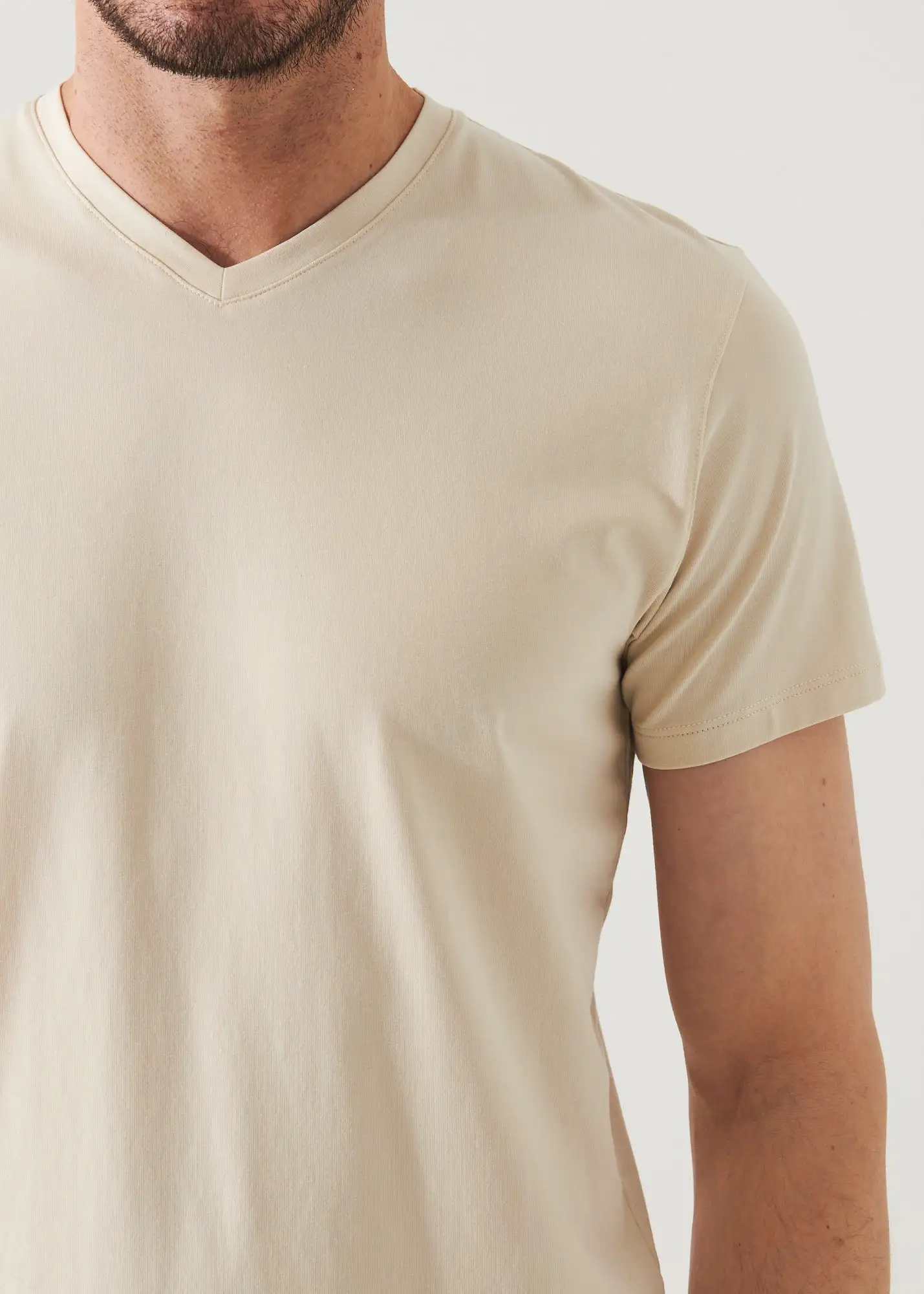 PIMA COTTON STRETCH V-NECK T-SHIRT