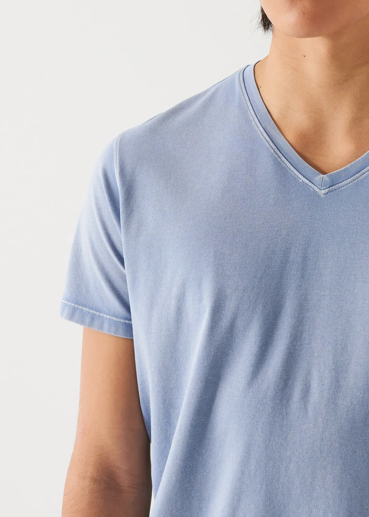 PIMA COTTON STRETCH VINTAGE WASH V-NECK T-SHIRT