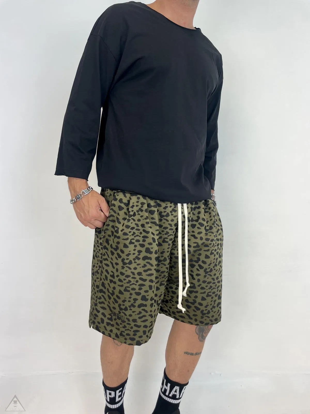 Shorts Animal instinct