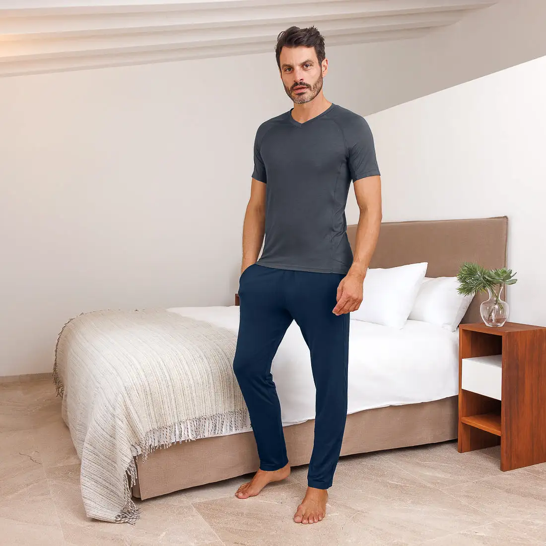 T-shirt v-neck — NATTWELL