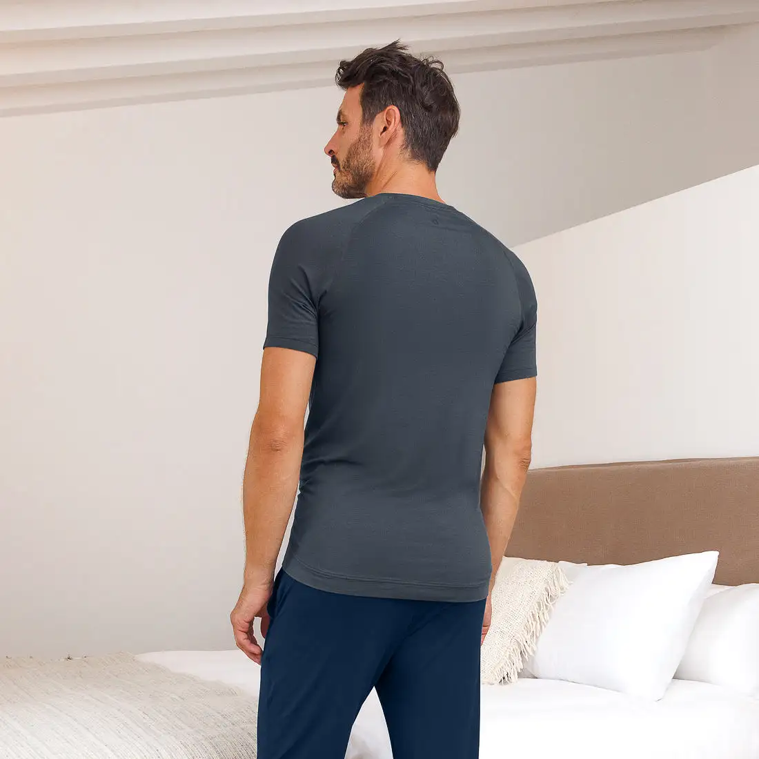 T-shirt v-neck — NATTWELL