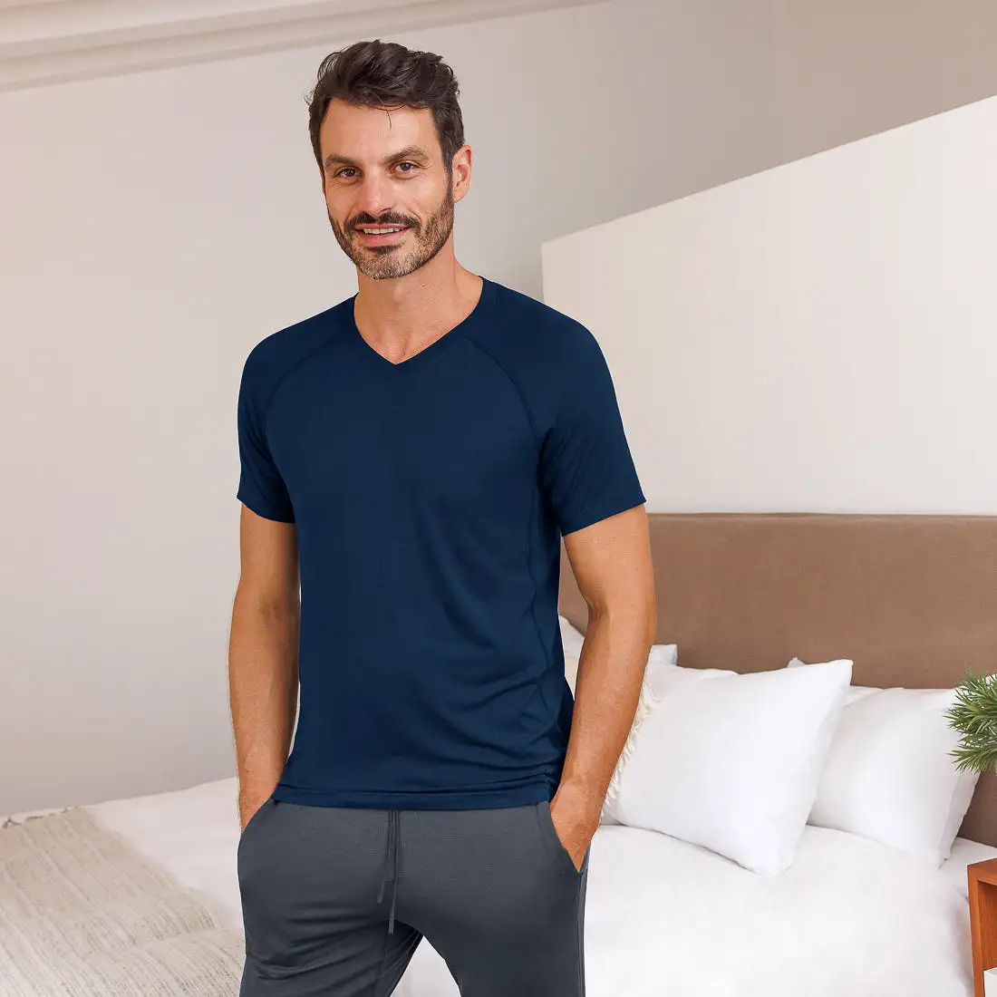 T-shirt v-neck — NATTWELL