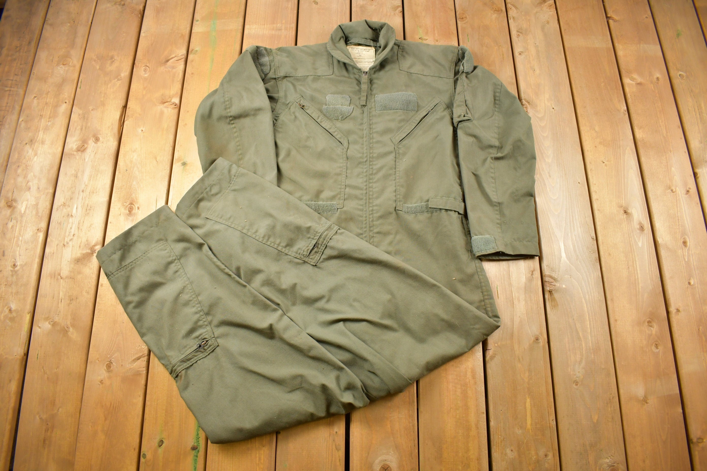 Vintage 1980 US Military Flyer Coverall Jumpsuit Size 40R / Vintage Coveralls / Militaria / Distressed Coveralls / Sage Green / 