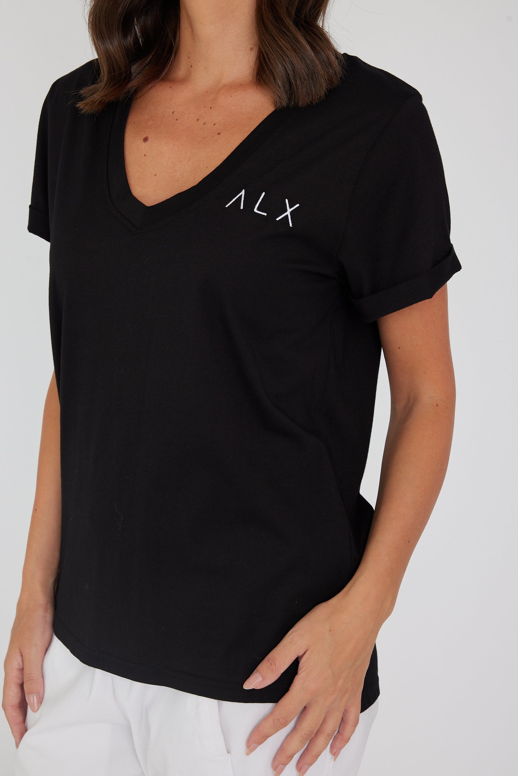 Λ L X V-Neck Black